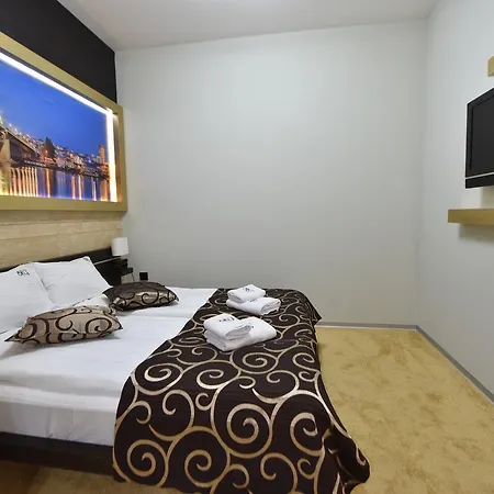 Code In Joy 4* Βελιγράδι