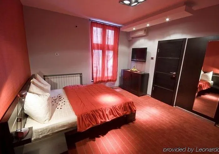 Alojamento de Acomodação e Pequeno-almoço Code In Joy 4*