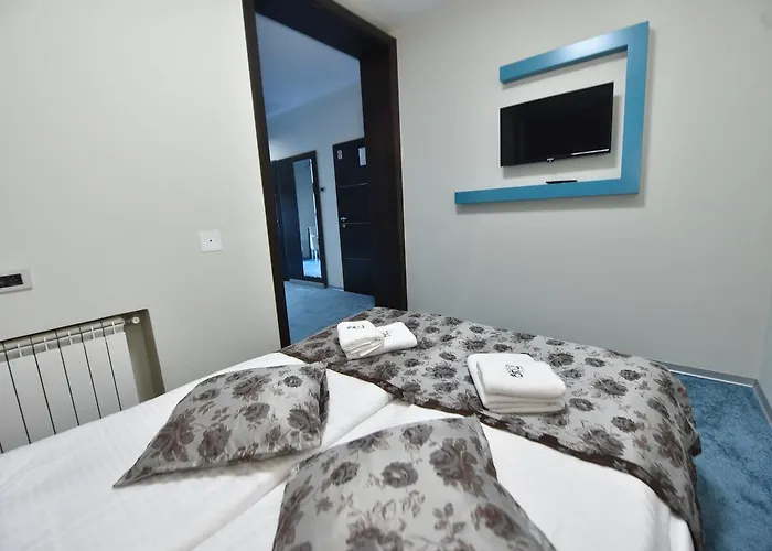 Code In Joy Oda ve Kahvaltı 4*